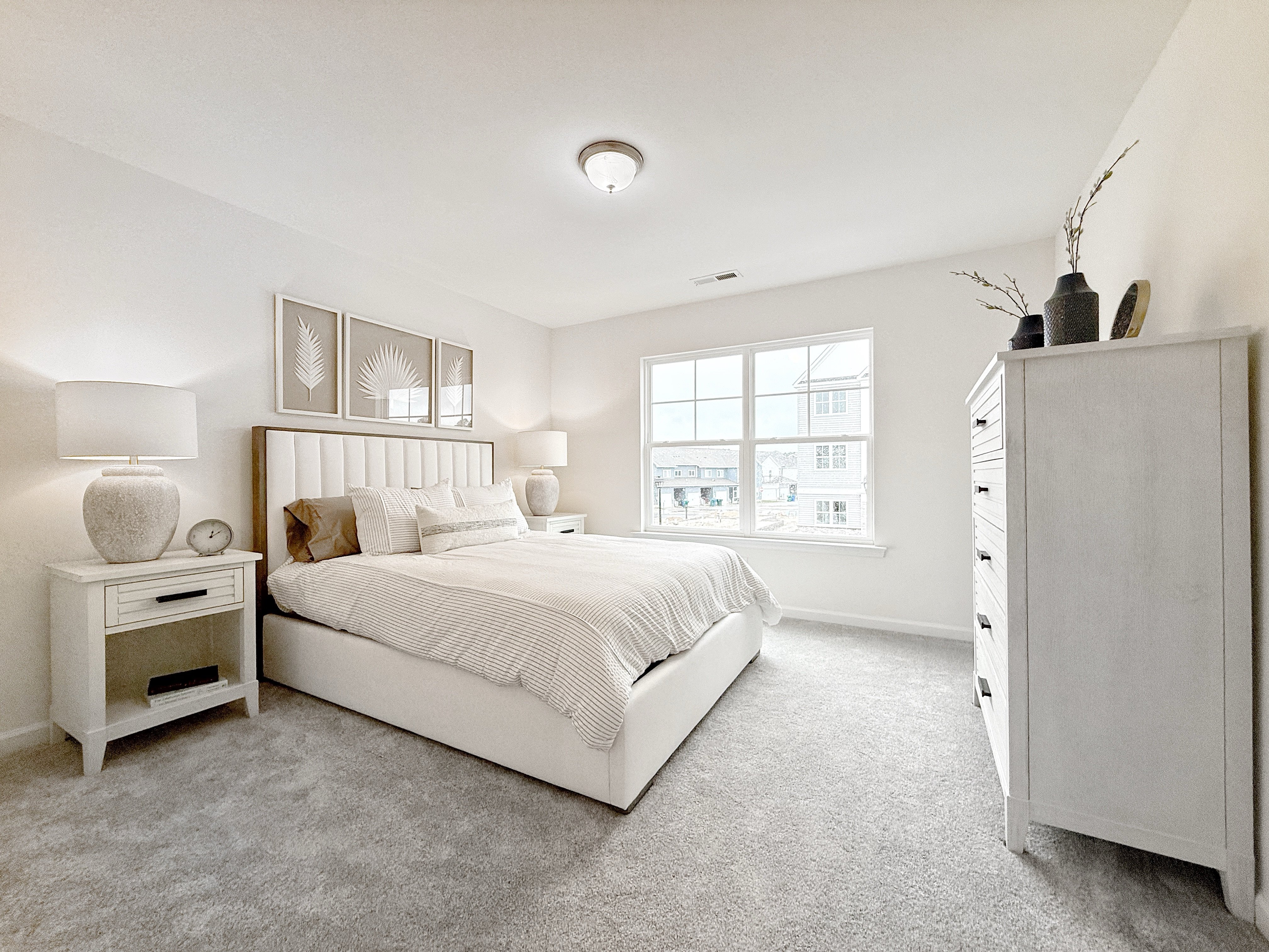 Bedroom - Huntington Pointe.jpg